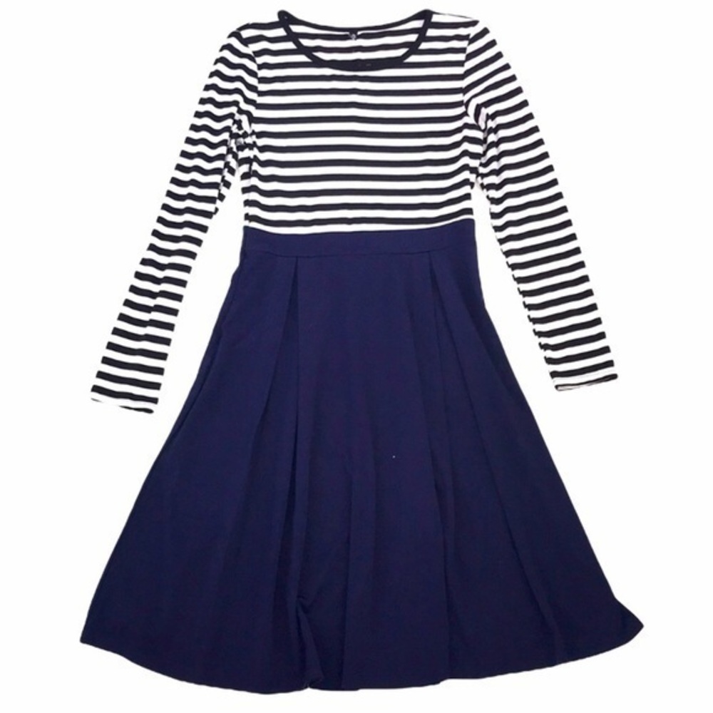 Acevog Dress - Picture 2 of 10